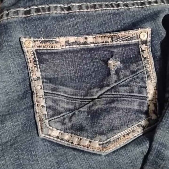 Stylish Blue Denim Jeans with Distressed Pocket - Picture 1 of 4